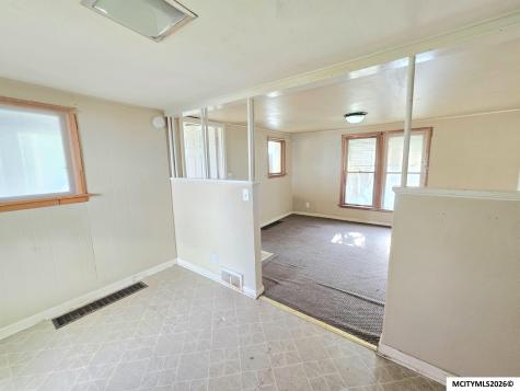 110 12th SE Mason City IA 50401