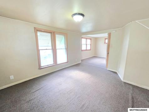 110 12th SE Mason City IA 50401