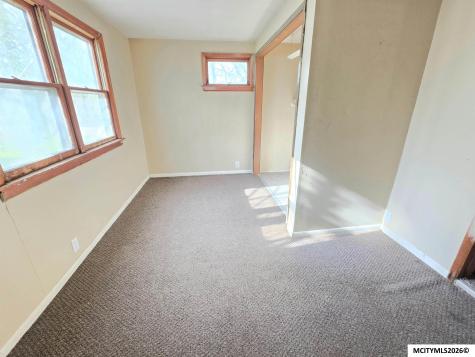 110 12th SE Mason City IA 50401