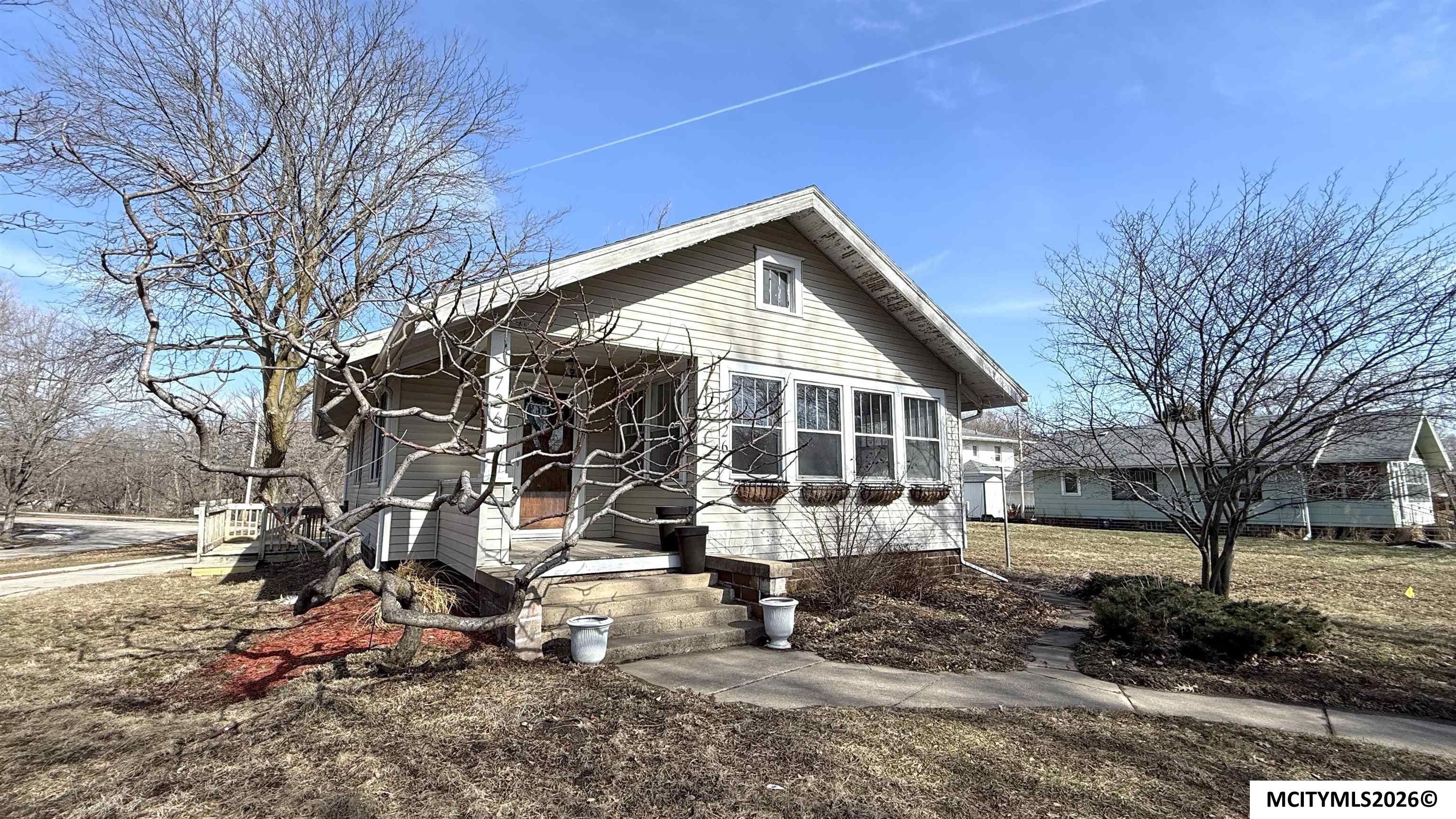 726 1st SW Mason City IA 50401