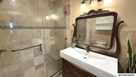 726 1st SW Mason City IA 50401
