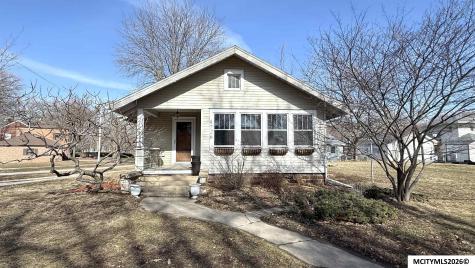726 1st SW Mason City IA 50401