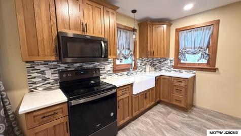 726 1st SW Mason City IA 50401