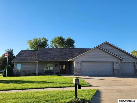3399 Saratoga Court Mason City IA 50401