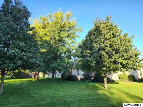 3399 Saratoga Court Mason City IA 50401
