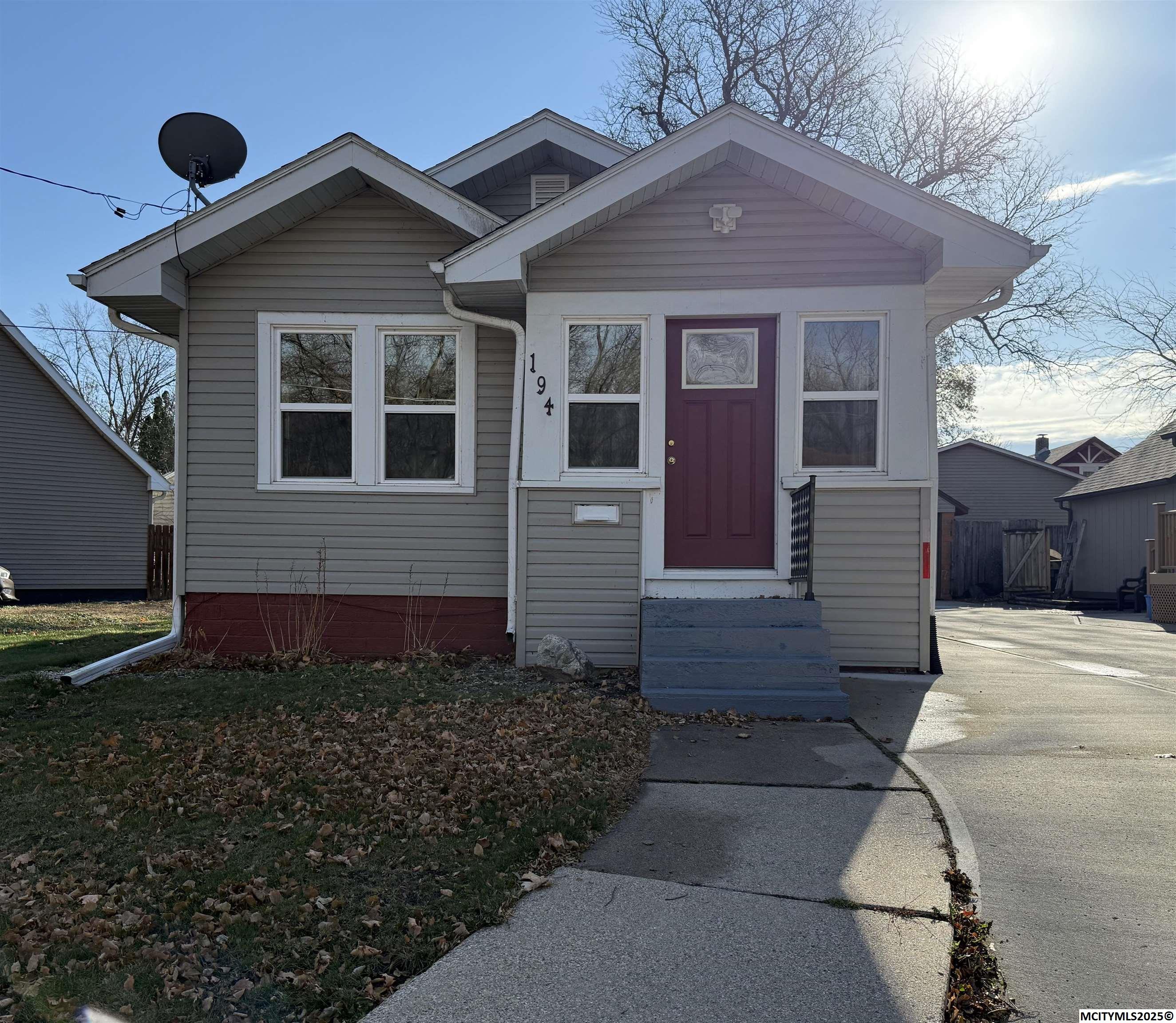 194 N Crescent Drive Mason City IA 50401