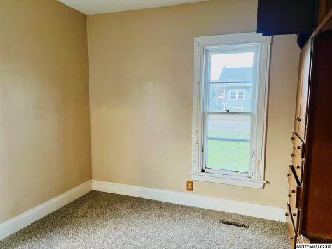 906 Broad Street Plymouth IA 50464