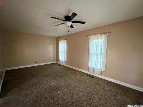 906 Broad Street Plymouth IA 50464