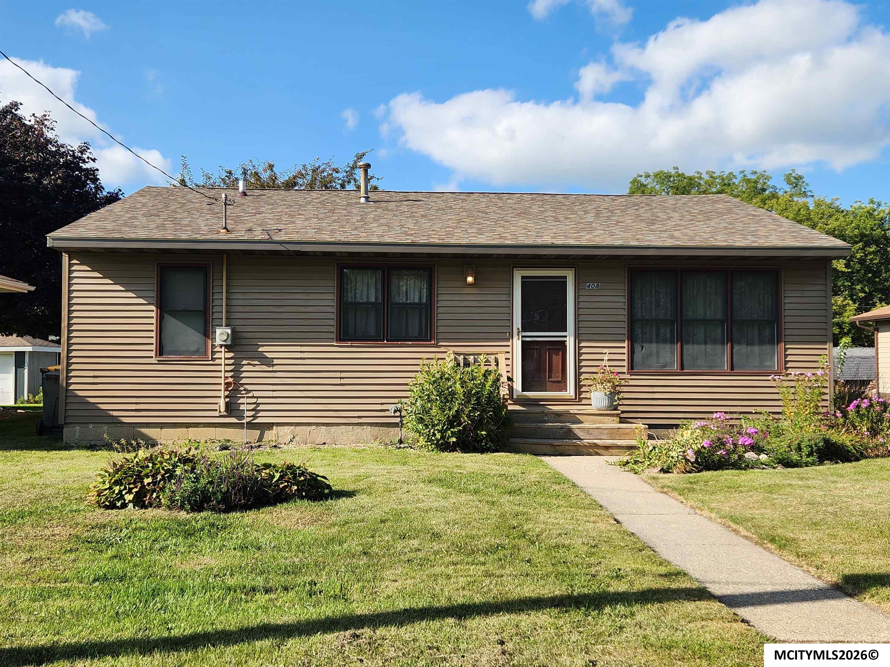 408 26th SW Mason City IA 50401