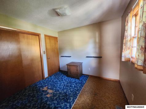 408 26th SW Mason City IA 50401