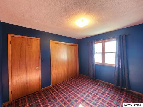 408 26th SW Mason City IA 50401