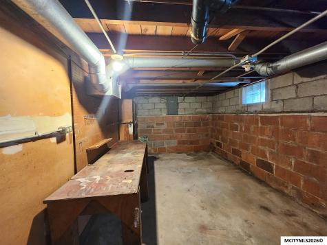 408 26th SW Mason City IA 50401