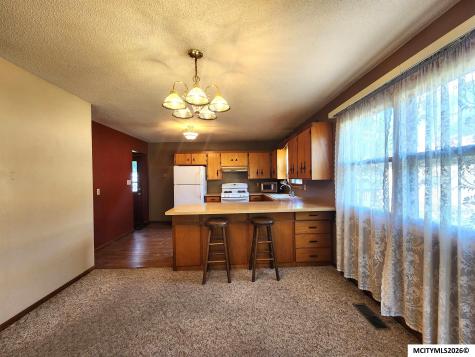 408 26th SW Mason City IA 50401