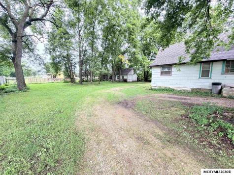 1215 S 7th Street Osage IA 50461