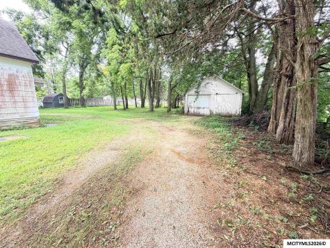 1215 S 7th Street Osage IA 50461