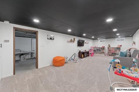 1773 Springview Drive Mason City IA 50401