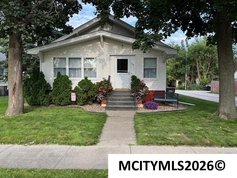 1217 N President Avenue Mason City IA 50401