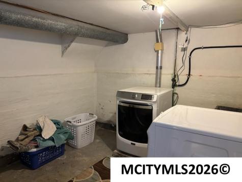 1217 N President Avenue Mason City IA 50401