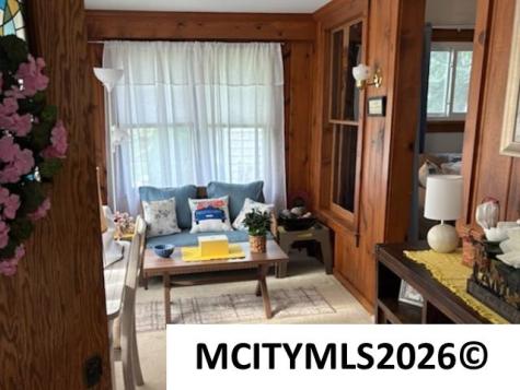 1217 N President Avenue Mason City IA 50401