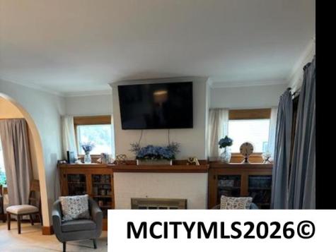 1217 N President Avenue Mason City IA 50401