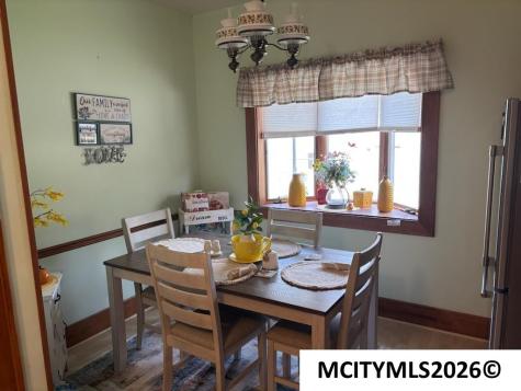 1217 N President Avenue Mason City IA 50401