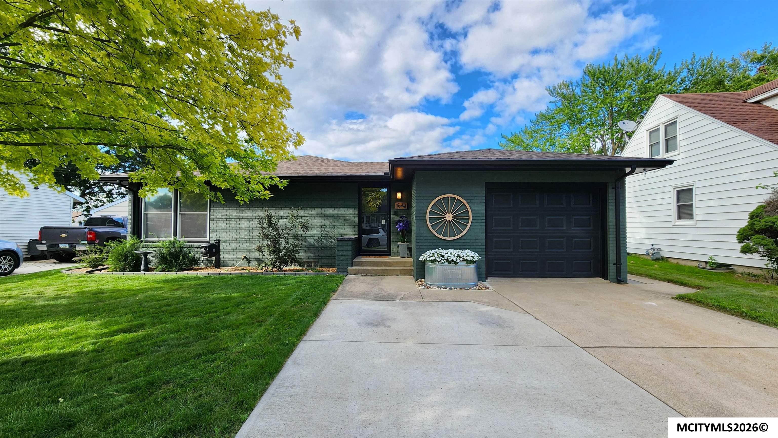 40 Mission Drive Mason City IA 50401