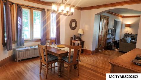232 5th NW Mason City IA 50401