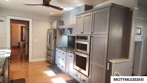 232 5th NW Mason City IA 50401