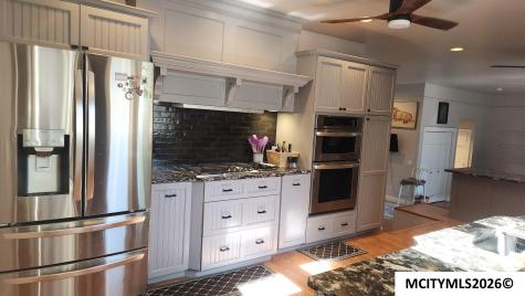 232 5th NW Mason City IA 50401