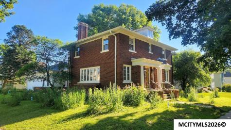 232 5th NW Mason City IA 50401