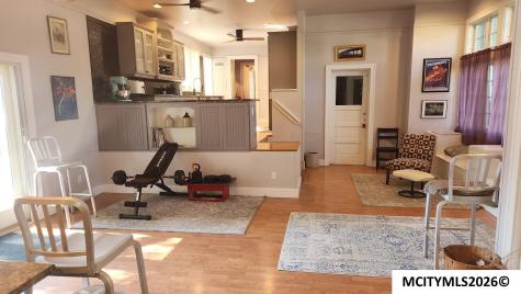 232 5th NW Mason City IA 50401