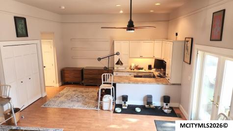 232 5th NW Mason City IA 50401
