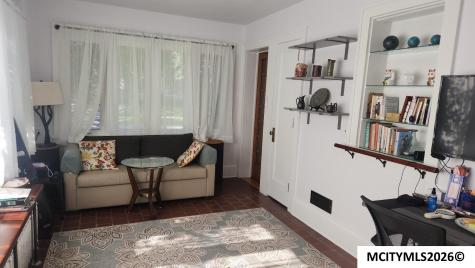 232 5th NW Mason City IA 50401