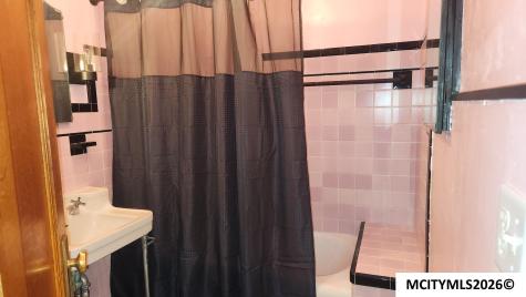 232 5th NW Mason City IA 50401