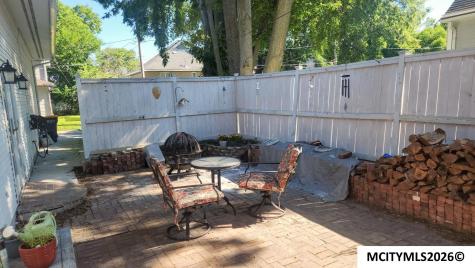 232 5th NW Mason City IA 50401