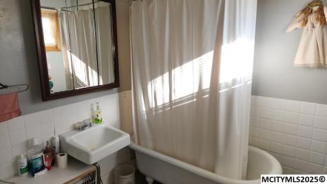 107 E Walnut Street Manly IA 50456