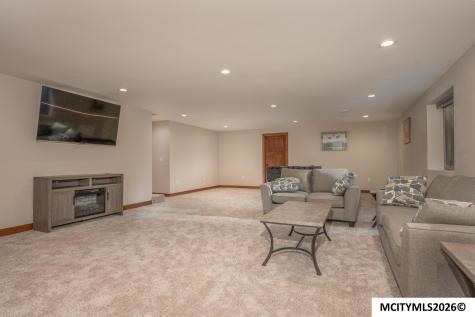 605 Bedford Street Clear Lake IA 50428