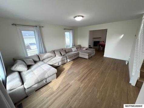 1204 Ruby Court Mason City IA 50401