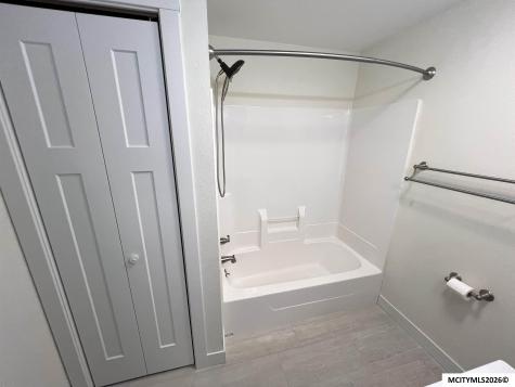 1204 Ruby Court Mason City IA 50401