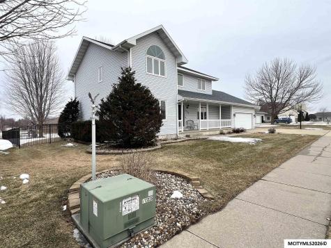 1204 Ruby Court Mason City IA 50401