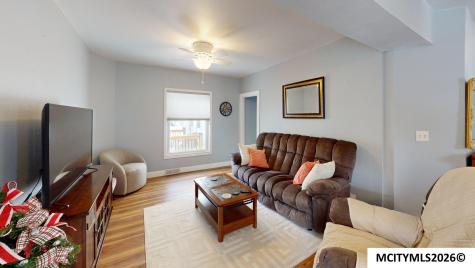 109 S 9th Street Clear Lake IA 50428