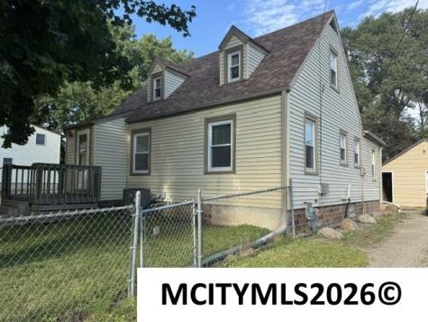1715 S Coolidge Mason City IA 50401