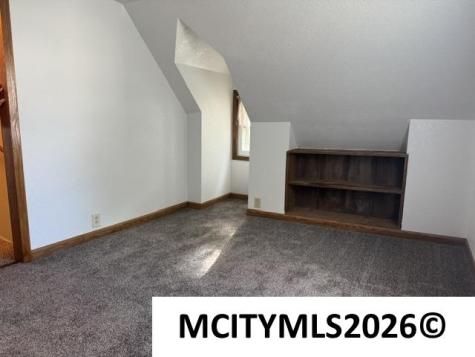 1715 S Coolidge Mason City IA 50401