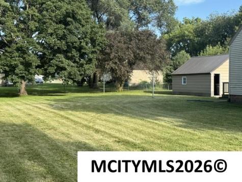 1715 S Coolidge Mason City IA 50401