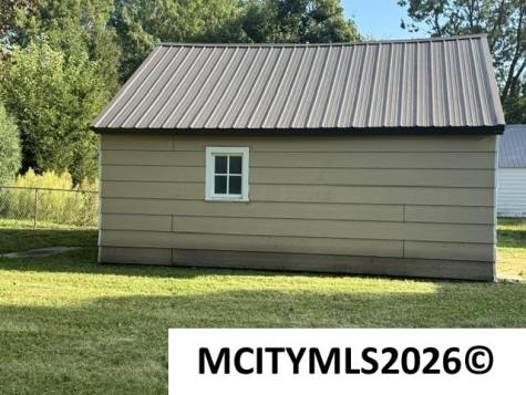 1715 S Coolidge Mason City IA 50401