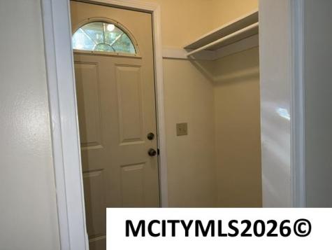 1715 S Coolidge Mason City IA 50401