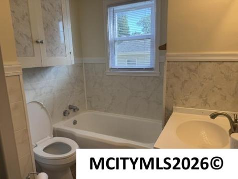 1715 S Coolidge Mason City IA 50401