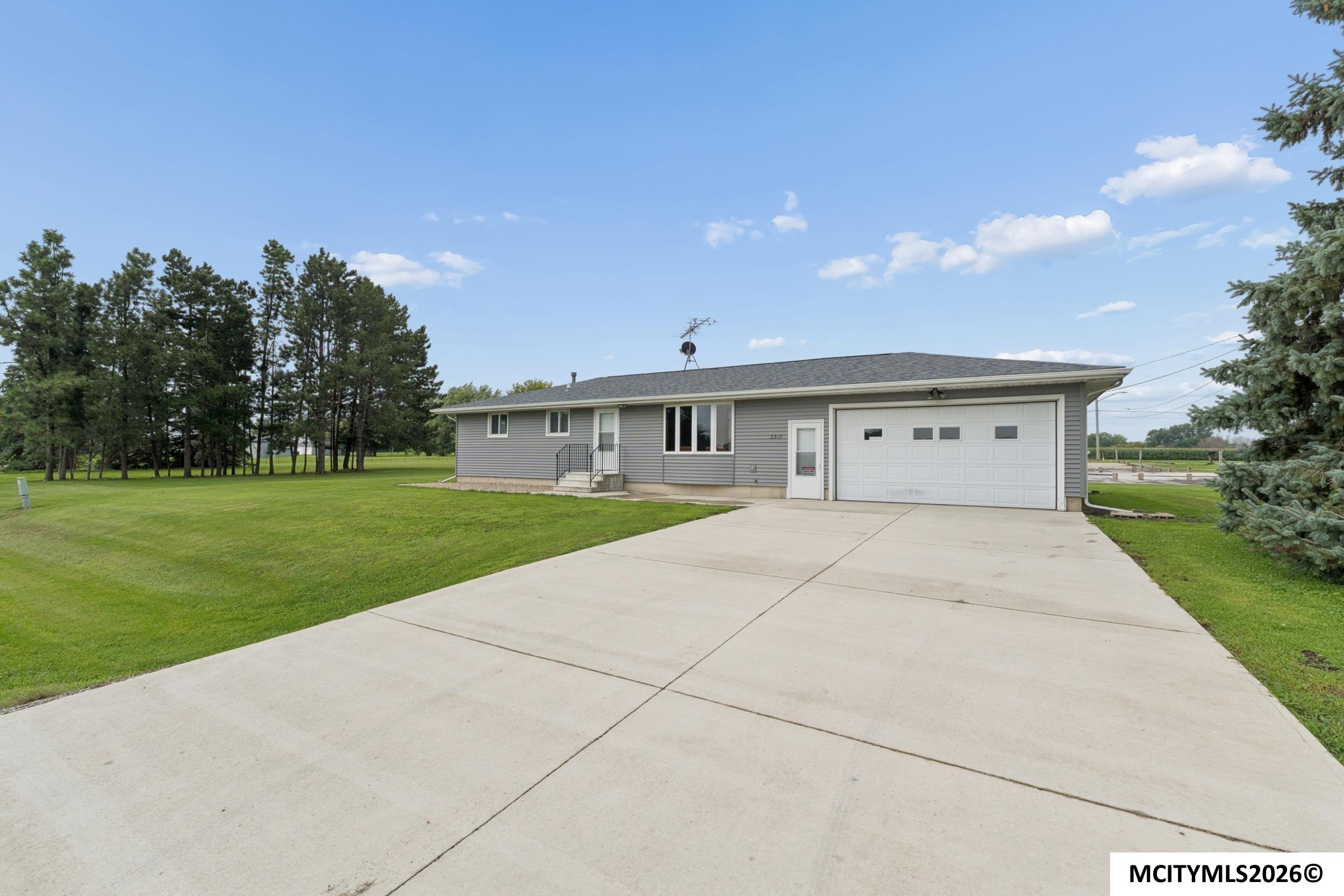 3310 S Delaware Mason City IA 50401