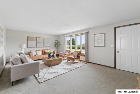 3310 S Delaware Mason City IA 50401