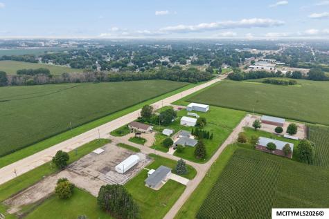 3310 S Delaware Mason City IA 50401
